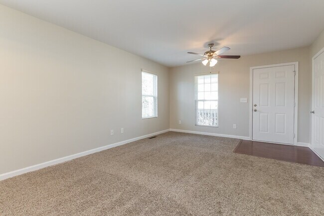 Building Photo - 94 Hood Park Dr