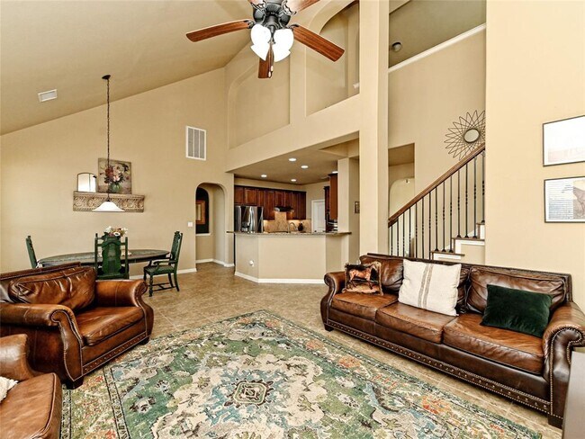 Building Photo - 116 Lake Texana Ct