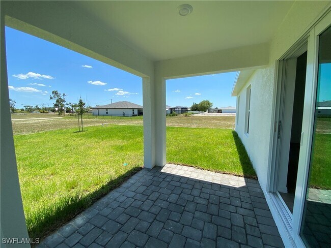 Foto del edificio - 1906 Jacaranda Pkwy W