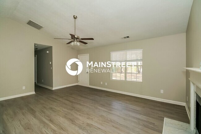 Building Photo - 3 Bedroom Pet-Friendly Home in Ellenwood, GA with Main Street Renewal