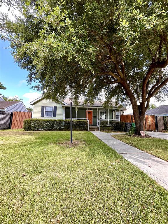 2126 Des Jardines St, Houston, TX 77023 House Rental in Houston, TX
