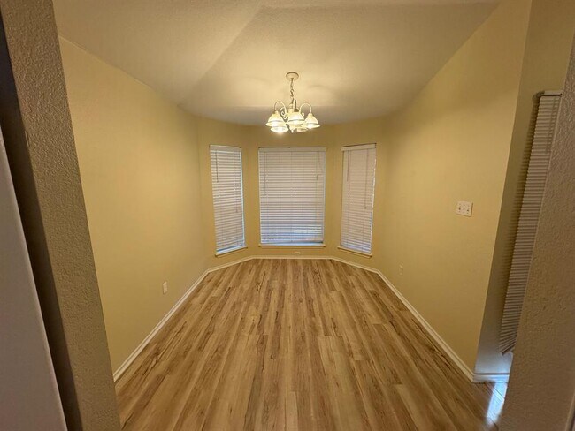 Foto del edificio - 1710 Chinati Mountain Trail