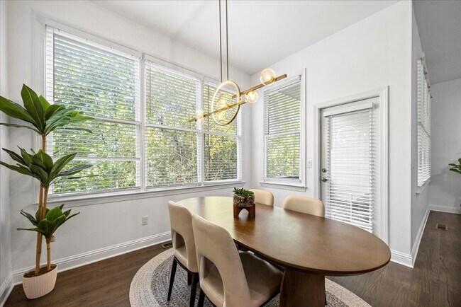 Building Photo - 1229 Creekside Pl SE