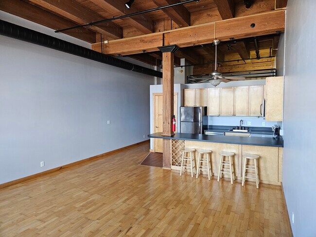 Building Photo - 289 5th St East