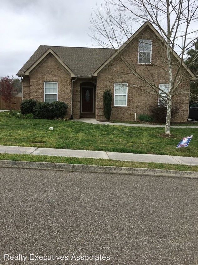 Primary Photo - 1705 Bonnie Roach Ln