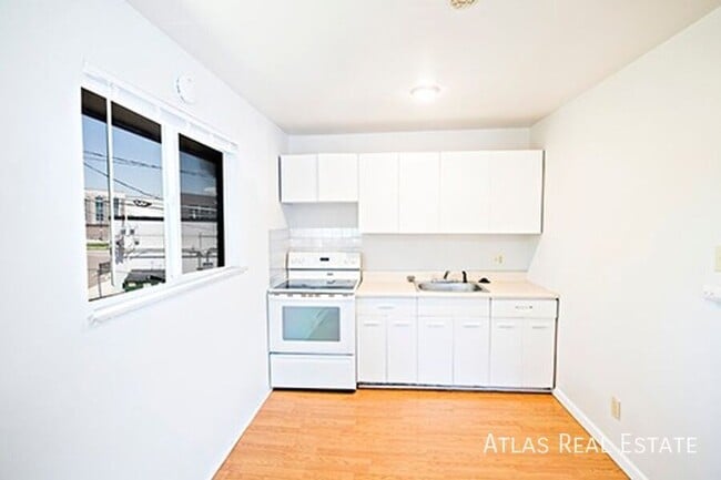 Building Photo - 9955 W 59th Pl