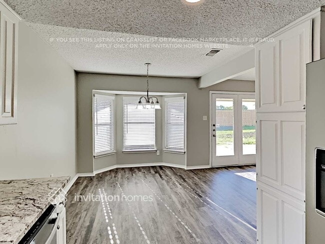 Foto del edificio - 4902 Green Hollow Dr