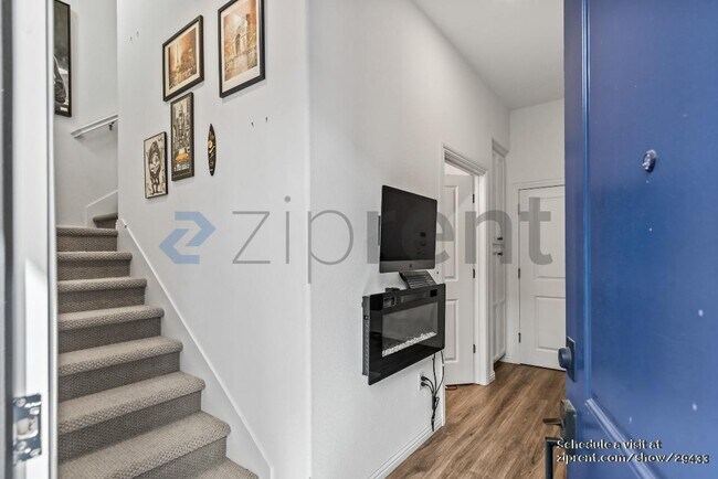 Building Photo - 590 Jayne Ct