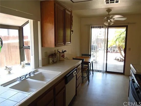 Foto del edificio - 811 Alondra Dr