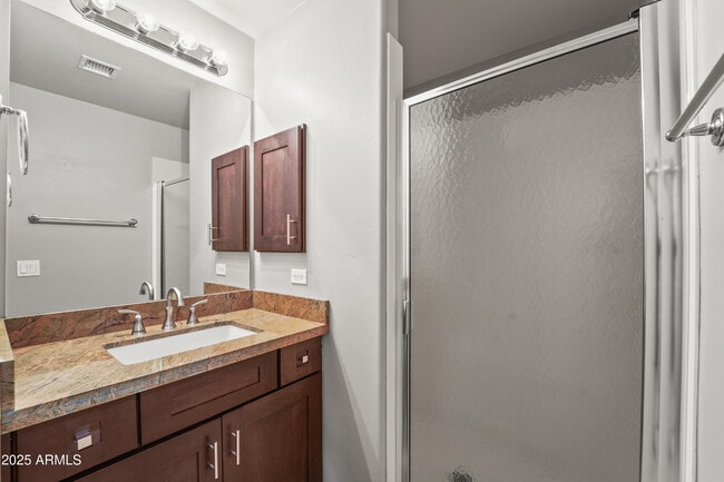 Foto del edificio - 5350 E Deer Valley Dr