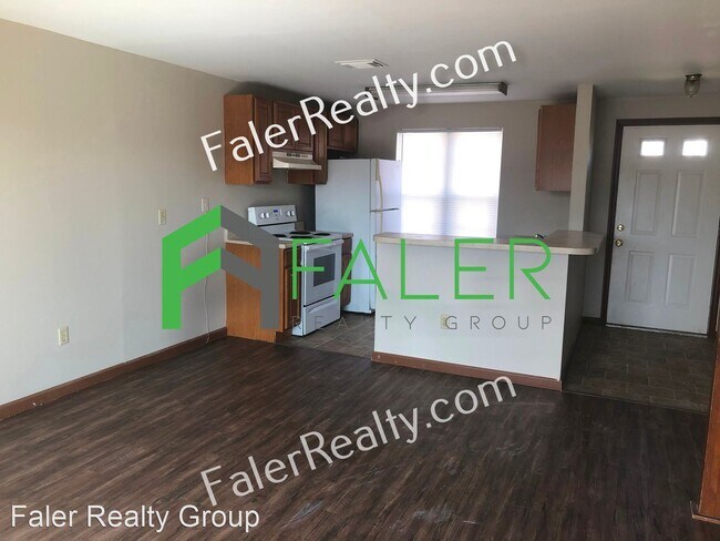 Building Photo - 2 br, 1.5 bath House - 2151 Chapel Drive