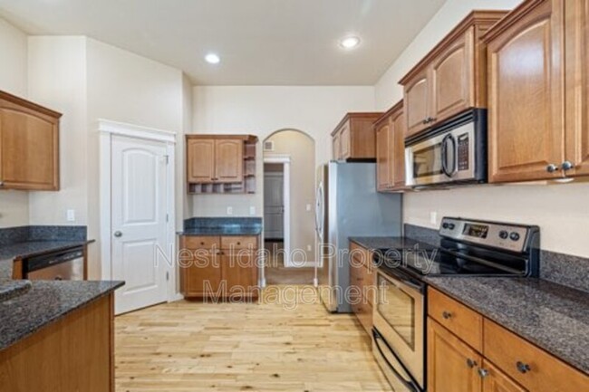 Building Photo - 9746 W Blue Meadows St