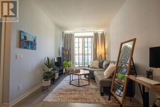 Building Photo - 85 Duke St W