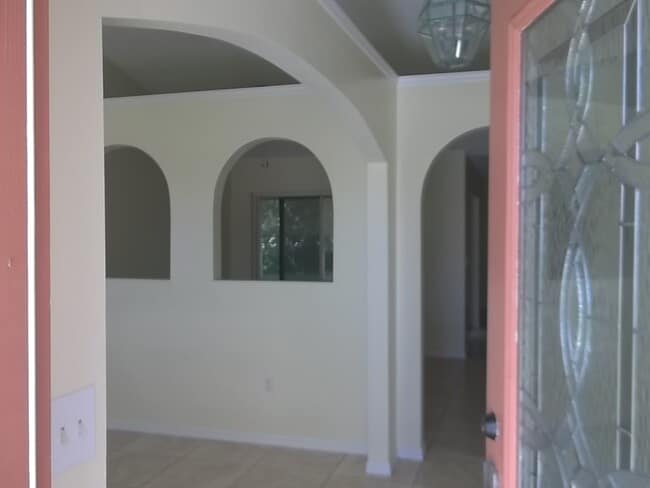 Building Photo - 5422 NW Crista St