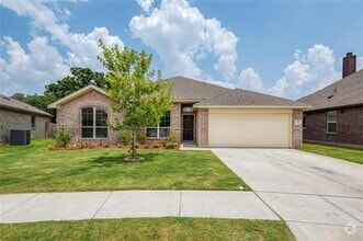 Building Photo - 226 Marina Dr