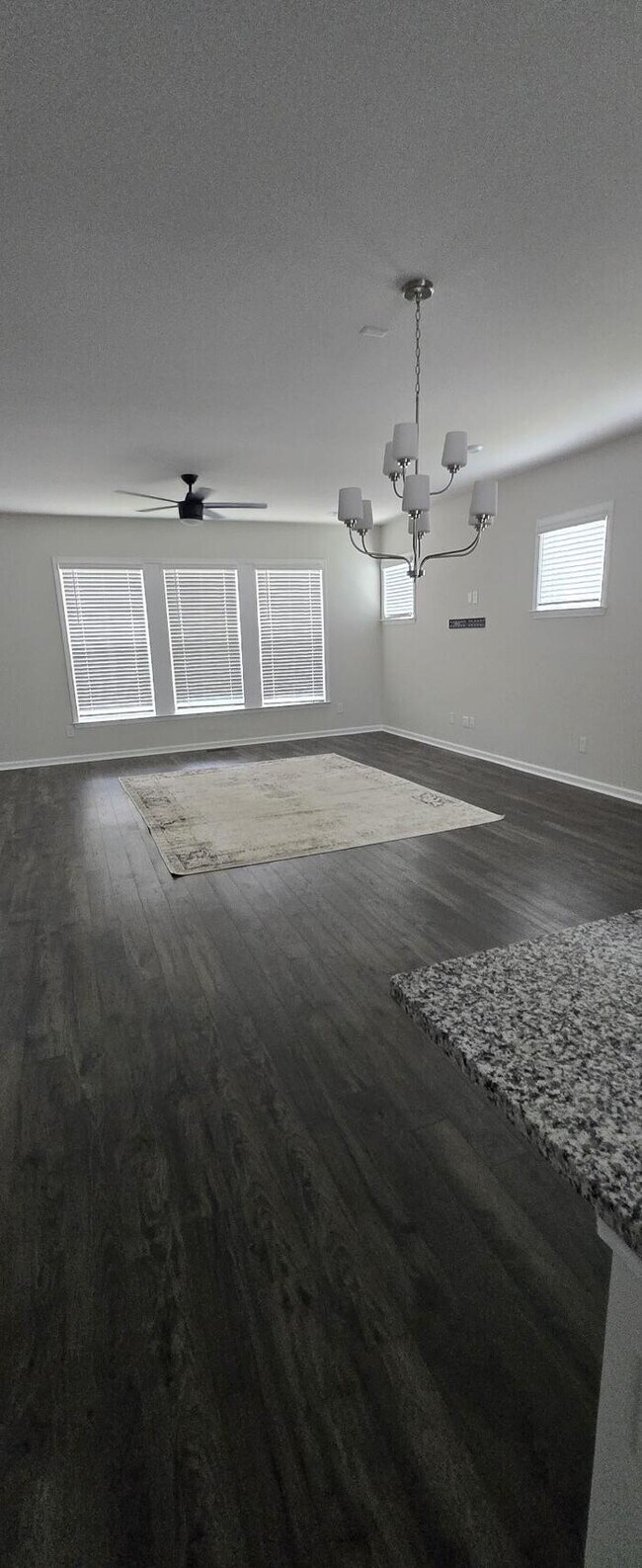 Foto del edificio - # Bedroom townhouse