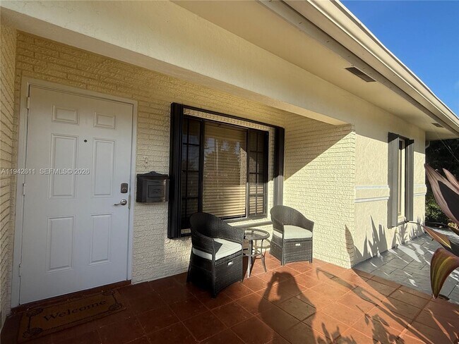 Foto del edificio - 1721 NE 48th Ct