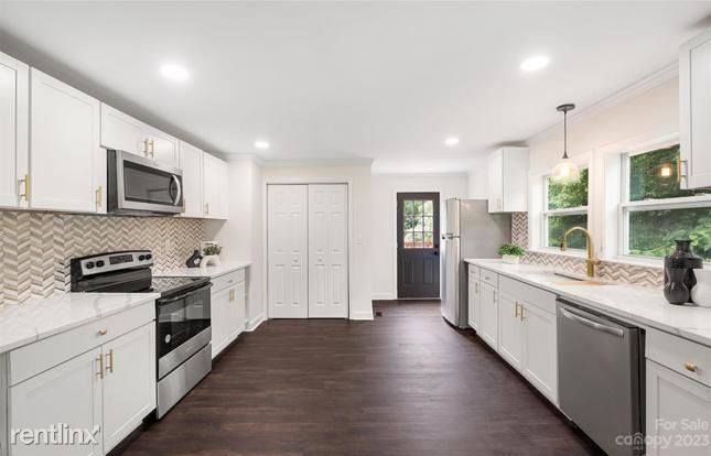 Building Photo - 2 br, 1 bath House - 765 R Peachtree Road