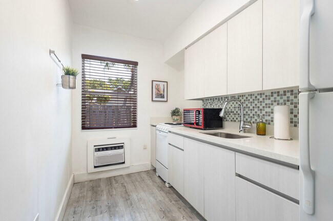 Foto del edificio - 481 NE 37th St