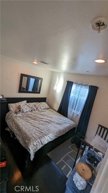Foto del edificio - 239 E 110th St