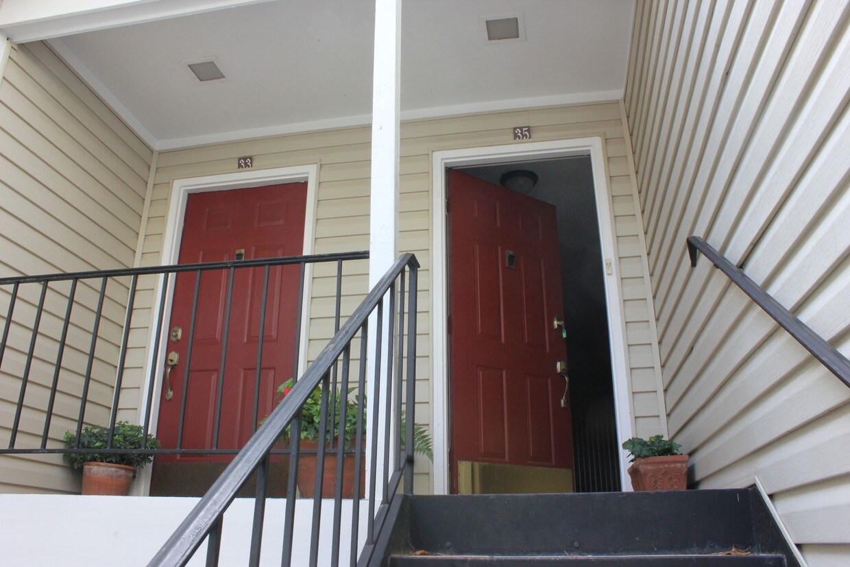 Foto principal - 35 Devon Ln