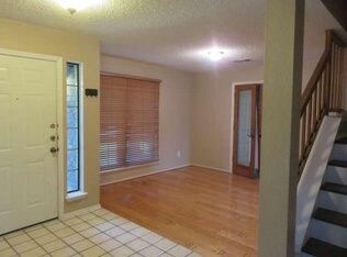 Building Photo - This is a great home for a commuter.
