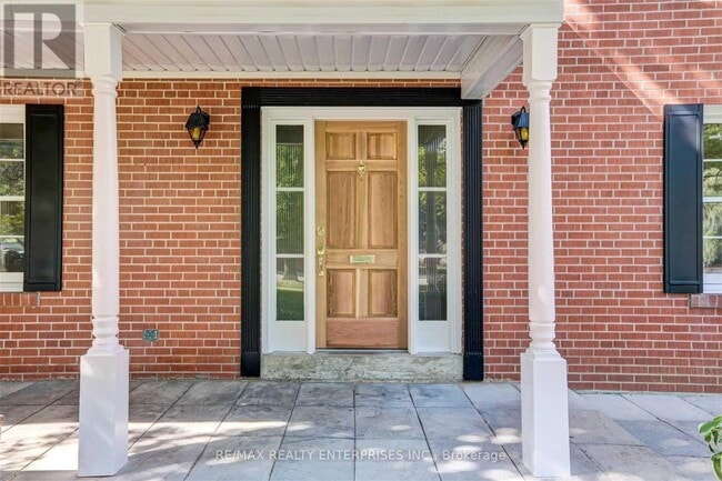 Building Photo - 1493 Birchwood Dr