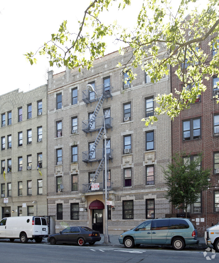 Building Photo - 2322 Crotona Ave