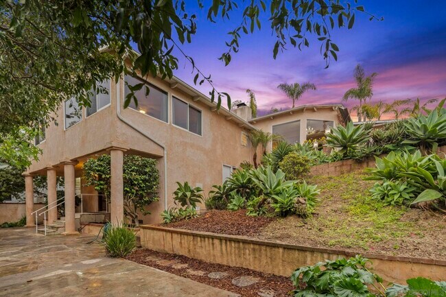 Foto del edificio - 6430 La Jolla Scenic S Dr