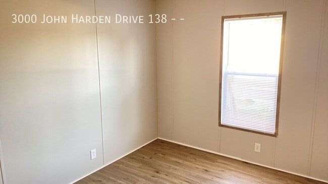 Building Photo - 3000 John Harden Dr
