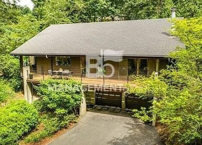 Foto del edificio - Bridlemile Retreat! Light & Bright Modern ...