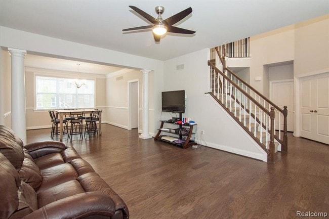 Building Photo - 2500 Fairmount Park Ln