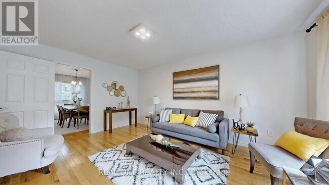 Photo du bâtiment - 35 Aitken Cir