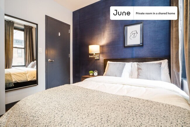 Foto del edificio - Private bedroom in 4 bed/2 bath Home