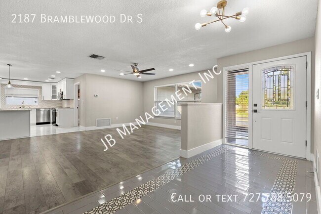 Foto del edificio - 2187 Bramblewood Dr S