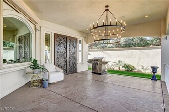 Building Photo - 2272 Coral Ridge Ave