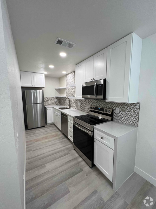 Building Photo - 2812 N Auburn Cir