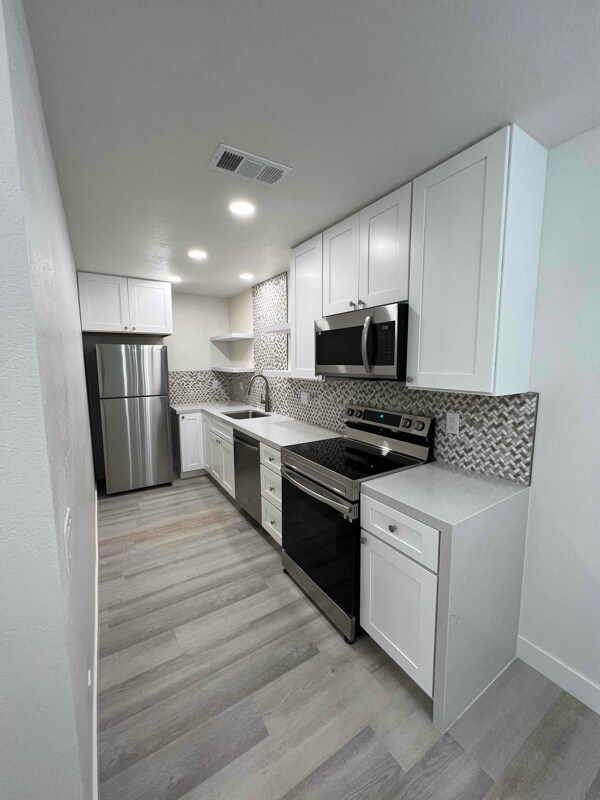 Foto principal - 2812 N Auburn Cir