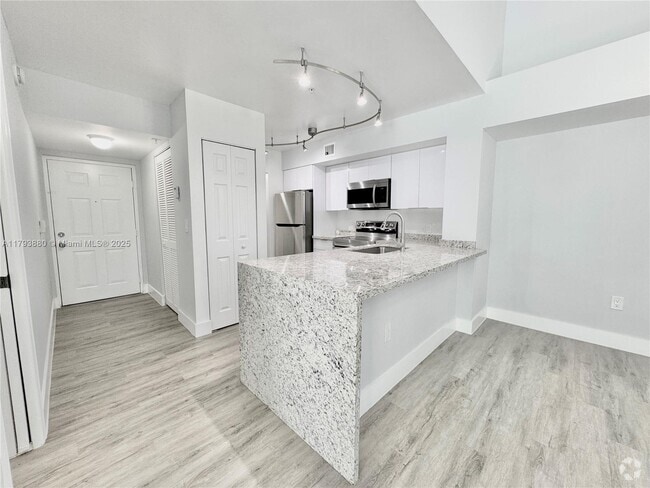 Building Photo - 677 NW 170th Ter
