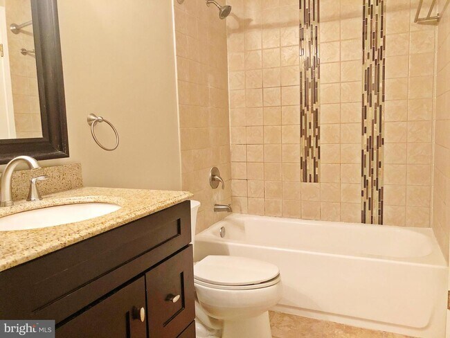 Building Photo - 9542 Quarry Bridge Ct