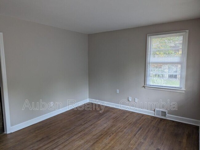 Foto del edificio - 1410 Barker Dr