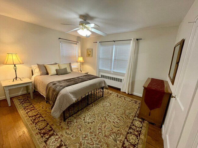 Foto del edificio - 2533 Miller Park Cir
