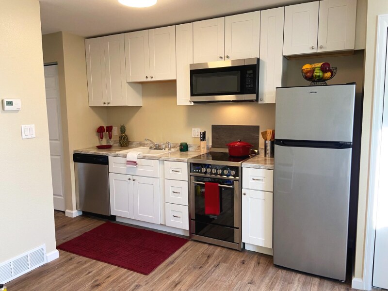 810 Yucca Dr Unit 2, Lamar, CO 81052 Room for Rent in Lamar, CO