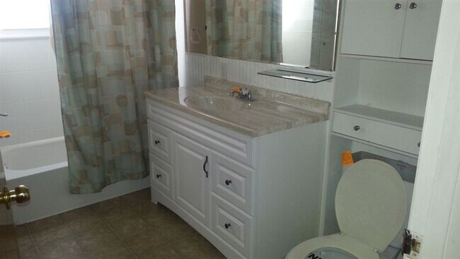 Foto del edificio - 3 br, 1 bath House - 3213 Brandon St
