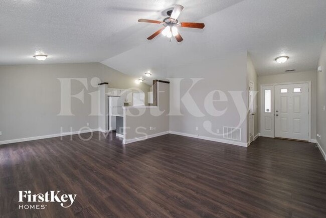 Building Photo - 7655 Hidden Valley Ln
