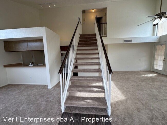 Building Photo - 3 br, 2.5 bath House - 831 E CALLE DEL NORTE