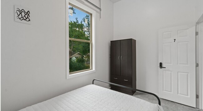 Foto del edificio - 210 Mathewson Pl SW