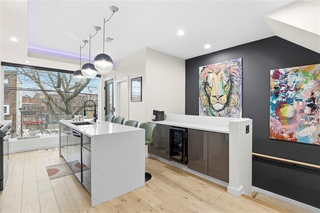 Foto del edificio - 5228 Dresden Wy