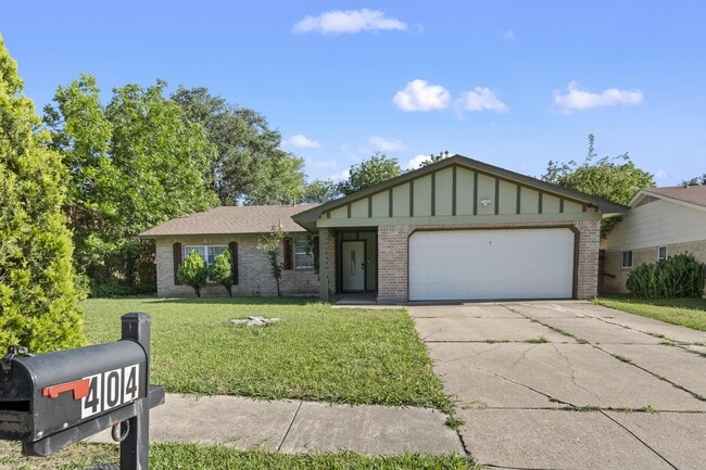 Building Photo - 404 Cavendish Dr
