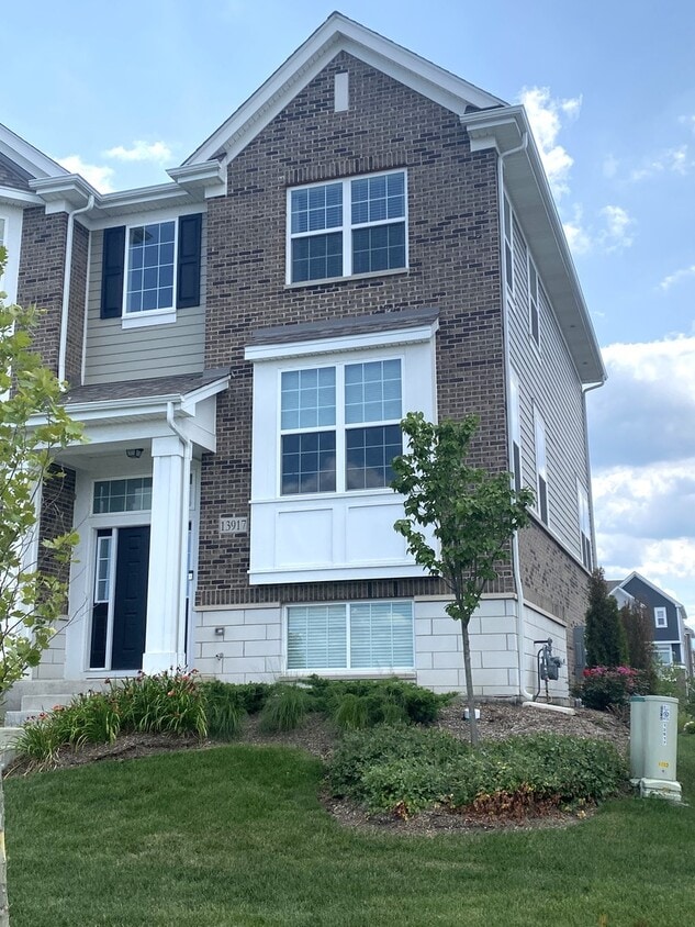 13917 S Belmont Dr, Homer Glen, IL 60491 Townhome Rentals in Homer
